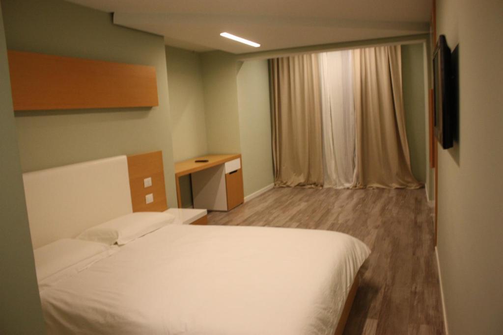 Hotel Bologna Vlore Room photo