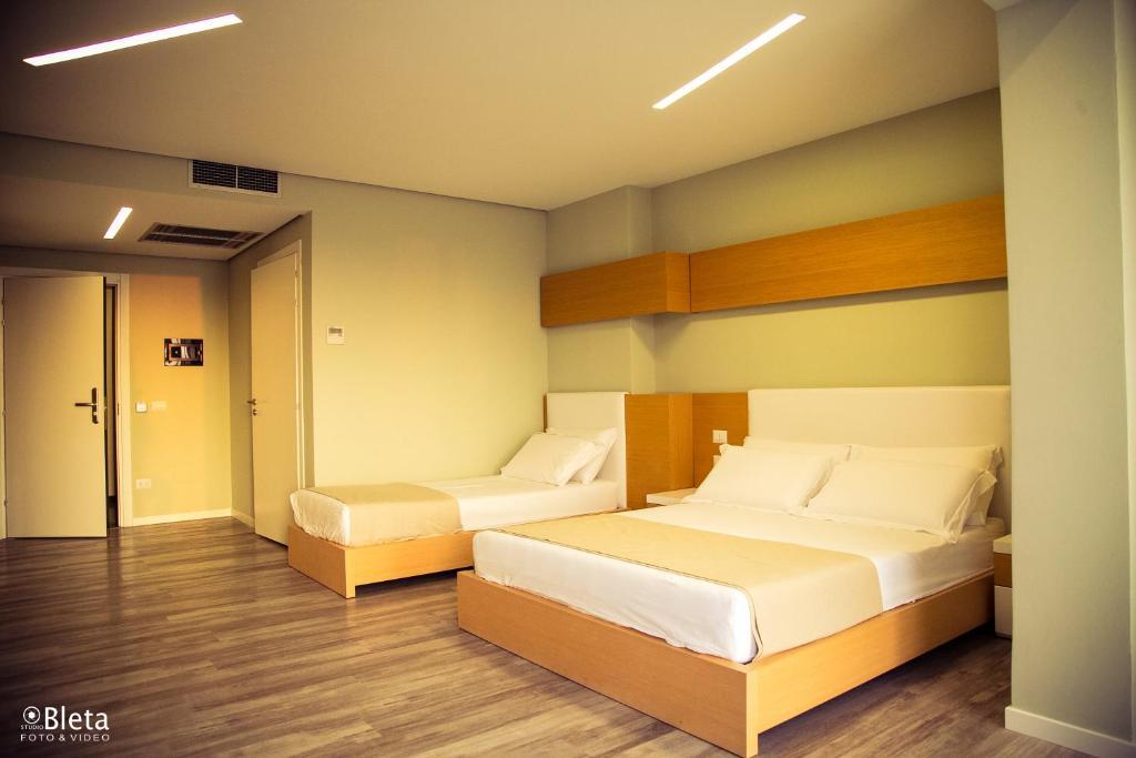 Hotel Bologna Vlore Exterior photo