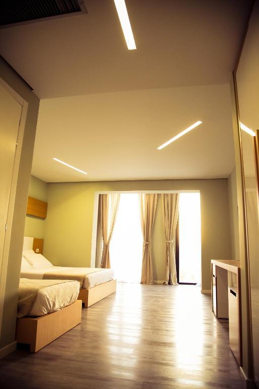 Hotel Bologna Vlore Exterior photo