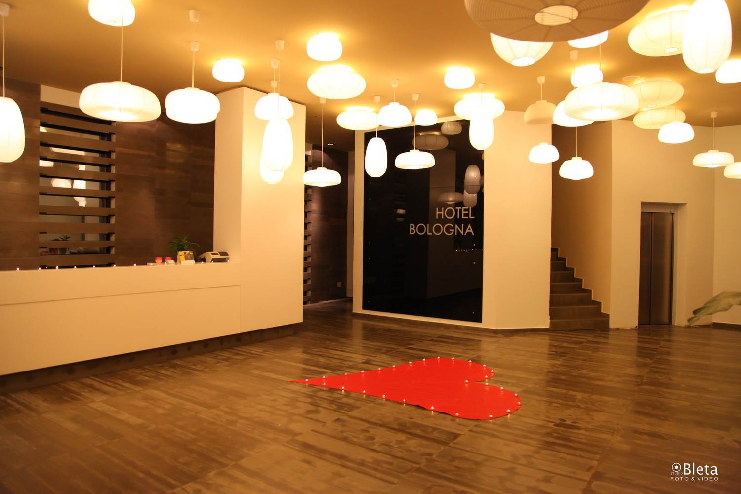 Hotel Bologna Vlore Exterior photo